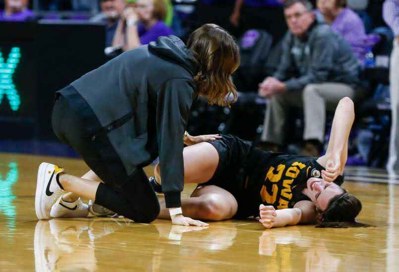 Iowa’s Caitlin Clark Has Classy Reaction After Getting Knocked Down by...